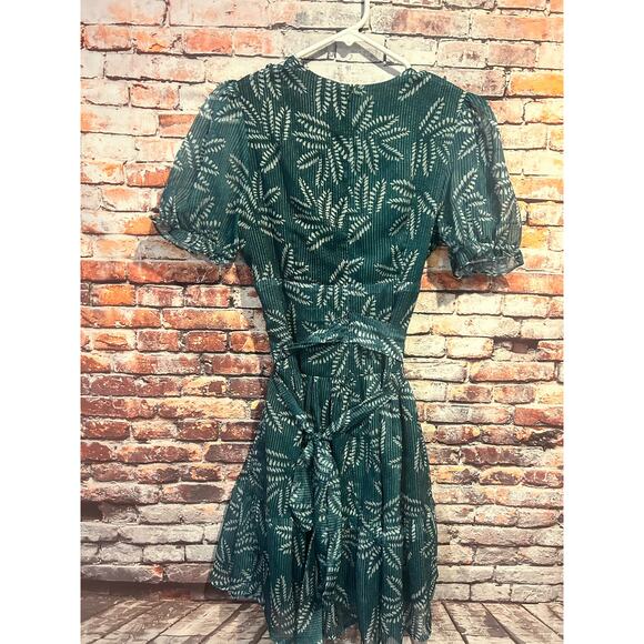 Dolce Viva collection green mini dress sheer sleeves women's size 36 - Picture 2 of 5